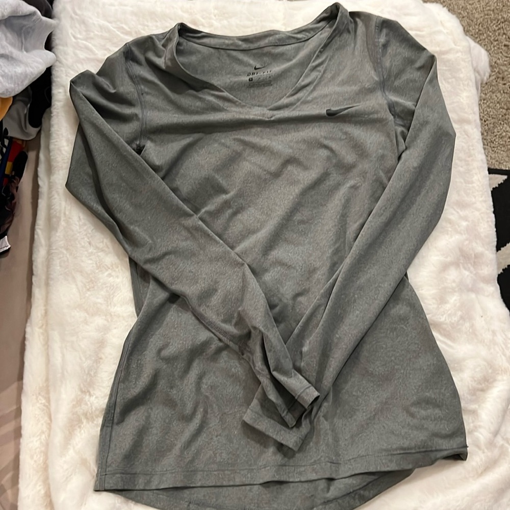 Nike long sleeve tee